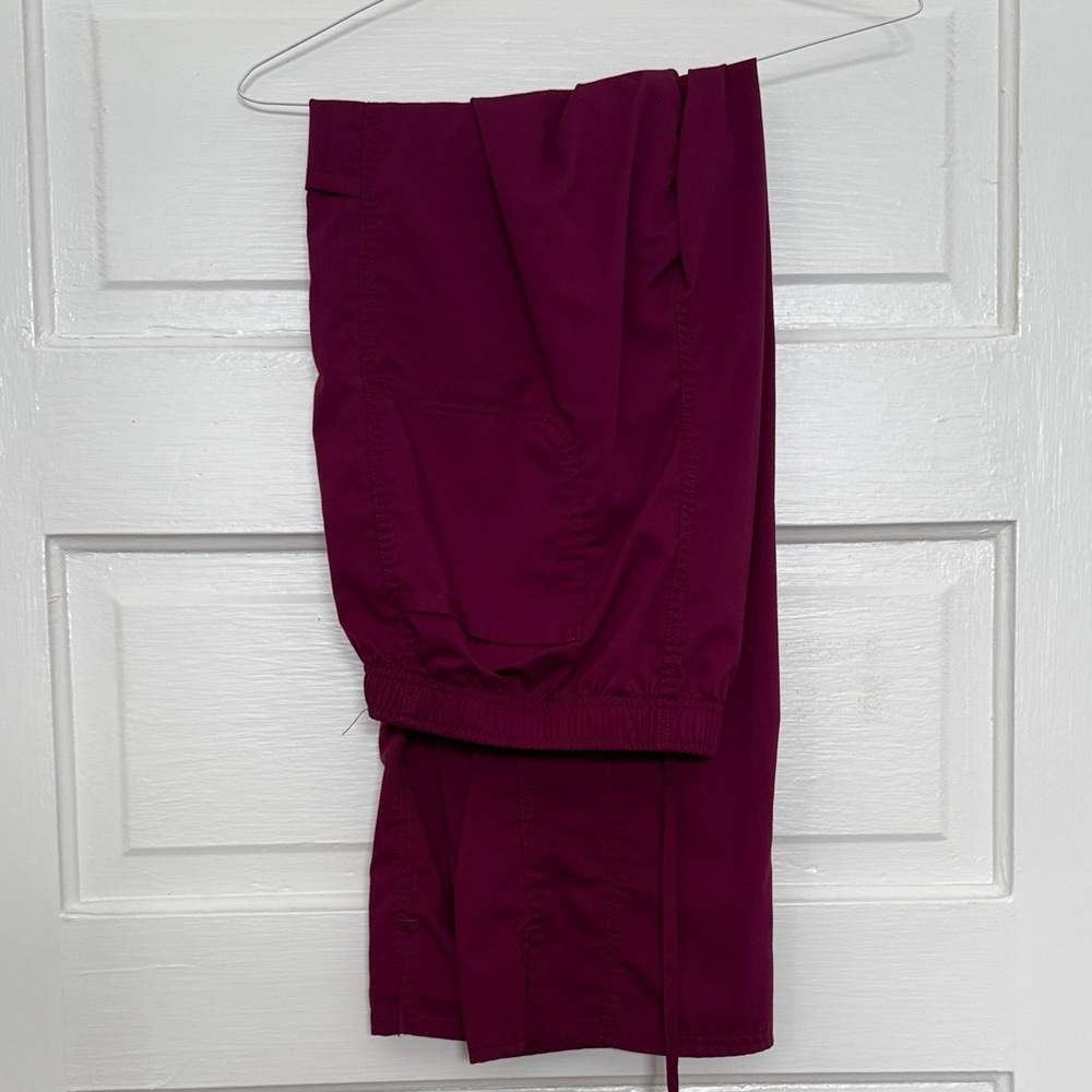 Women's Elastic Waist Jogger Pants in Plum